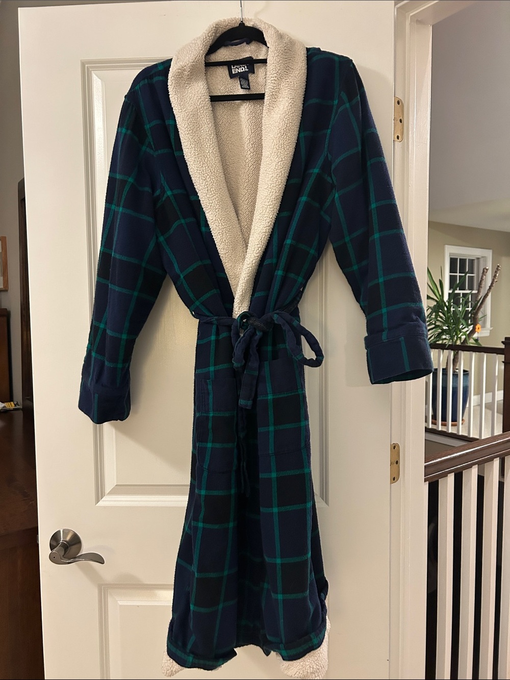 Cozy Plaid Sherpa Robe - Navy & Green
